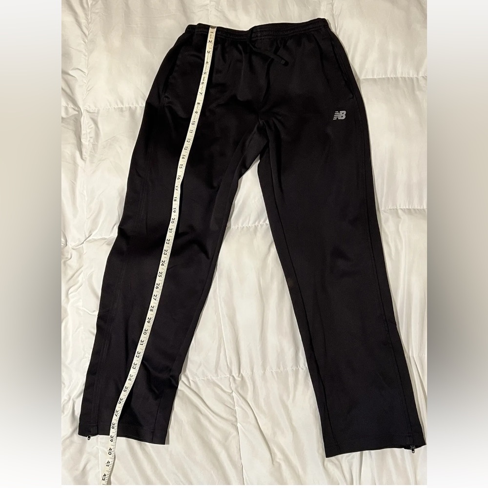 Black New Balance Lightning Dry Sweatpants Trackpants (size medium)